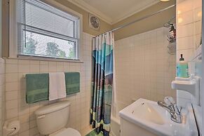 Bright Greensboro Escape ~ 1 Mi to Downtown