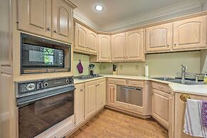 Bright Greensboro Escape ~ 1 Mi to Downtown