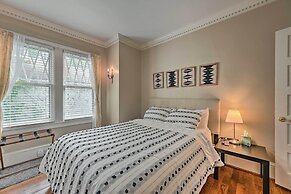 Bright Greensboro Escape ~ 1 Mi to Downtown