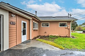 Horse and Dog-friendly Home Near Redwoods!