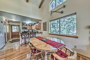 Cloudcroft Cabin w/ Deck < 2 Mi to Downtown!