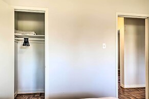 Pet-friendly Home w/ Patio - 3 Mi to Houston Zoo!
