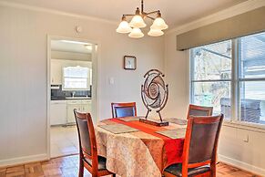 Pet-friendly Home w/ Patio - 3 Mi to Houston Zoo!