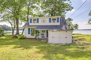 Lakefront Cottage w/ Covered Porch & Dock!