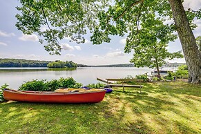 Lakefront Cottage w/ Covered Porch & Dock!