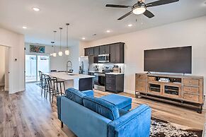 Modern Townhome ~ 3 Mi to Dtwn Grand Junction