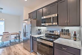Modern Townhome ~ 3 Mi to Dtwn Grand Junction