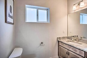 Modern Townhome ~ 3 Mi to Dtwn Grand Junction