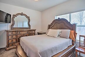 Modern Townhome ~ 3 Mi to Dtwn Grand Junction