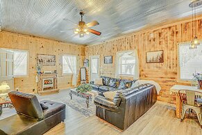 'grace Place' Clark House on Farm: Shared Hot Tub!