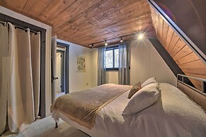 Cozy A-frame Cabin w/ Pool Table: 8 Mi to Mt Snow!