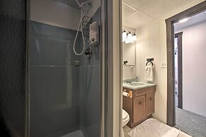 Cozy A-frame Cabin w/ Pool Table: 8 Mi to Mt Snow!