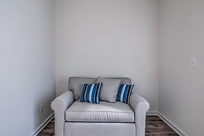 4 Mi to Bethany Beach: Townhome w/ Screened Porch