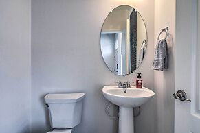 4 Mi to Bethany Beach: Townhome w/ Screened Porch