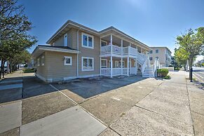 Beach Block Wildwood Condo - Proximity to Dining!