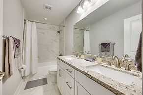 Pet-friendly Townhome, 1 Mi to Southbank Riverwalk