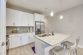 Pet-friendly Townhome, 1 Mi to Southbank Riverwalk