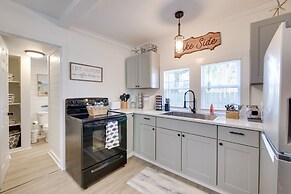 Nautical Akron Cottage w/ Sunroom + Lake Views!