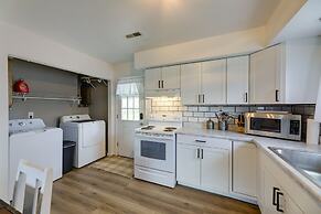 Well-equipped Dayton Home: 5 Mi to University!