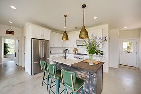 Chic House in Spring Branch w/ Lush Outdoor Space!