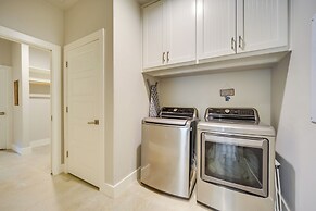 Chic House in Spring Branch w/ Lush Outdoor Space!