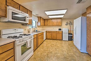 Updated Family Home - 2 Blocks to Colorado River!