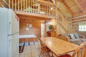 Gatlinburg Cabin w/ Pool Table ~ 6 Mi to Downtown!