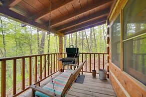 Gatlinburg Cabin w/ Pool Table ~ 6 Mi to Downtown!