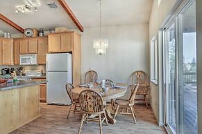 Woodsy Groveland Cabin w/ Deck < 3 Mi to Lake