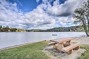Woodsy Groveland Cabin w/ Deck < 3 Mi to Lake