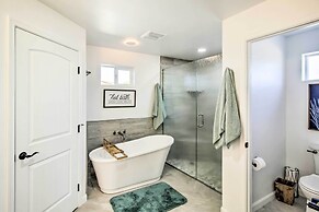 Classy Tucson Escape w/ Fire Pit on 5 Acres!
