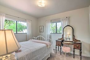 Lake Powell Views: Mid-century Home in Page