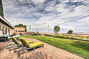 Lake Powell Views: Mid-century Home in Page