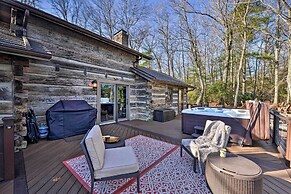Cabin Near Boone w/ Hot Tub & Mountain Views