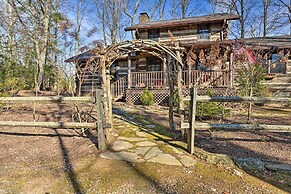 Cabin Near Boone w/ Hot Tub & Mountain Views