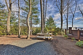 Cabin Near Boone w/ Hot Tub & Mountain Views