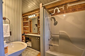 Cabin Near Boone w/ Hot Tub & Mountain Views