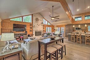 Chic Pinetop Retreat w/ Separate Apartment!