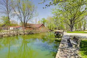 Pet-friendly Ohio Escape w/ Deck & Community Dock!