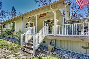 Oakhurst Vacation Rental Near Hiking & Bass Lake!