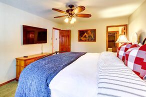 Near Golfing & Hiking: Pinetop Vacation Rental!