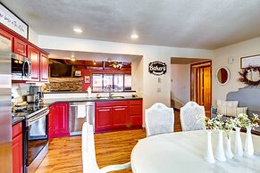 Near Golfing & Hiking: Pinetop Vacation Rental!