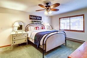 Near Golfing & Hiking: Pinetop Vacation Rental!