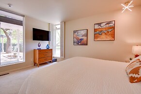 Mid-century Modern Home w/ Fire Pit & Gas Grill!