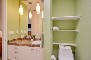 Mid-century Modern Home w/ Fire Pit & Gas Grill!