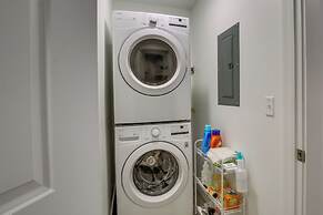 2 Mi to Zootah: Providence Townhome w/ Fireplaces