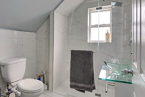 Jersey City Vacation Rental ~ 8 Mi to Nyc!