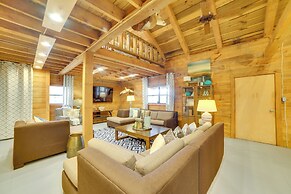 Modern-rustic Dukedom Cabin: 780 Acres w/ Trails!