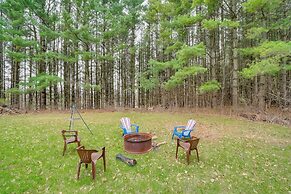 Pet-friendly Cabin Retreat: Walk to Lake Pepin!