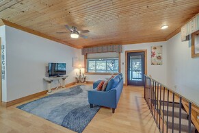 Lakefront Eufaula Escape w/ Dock + Private Beach!